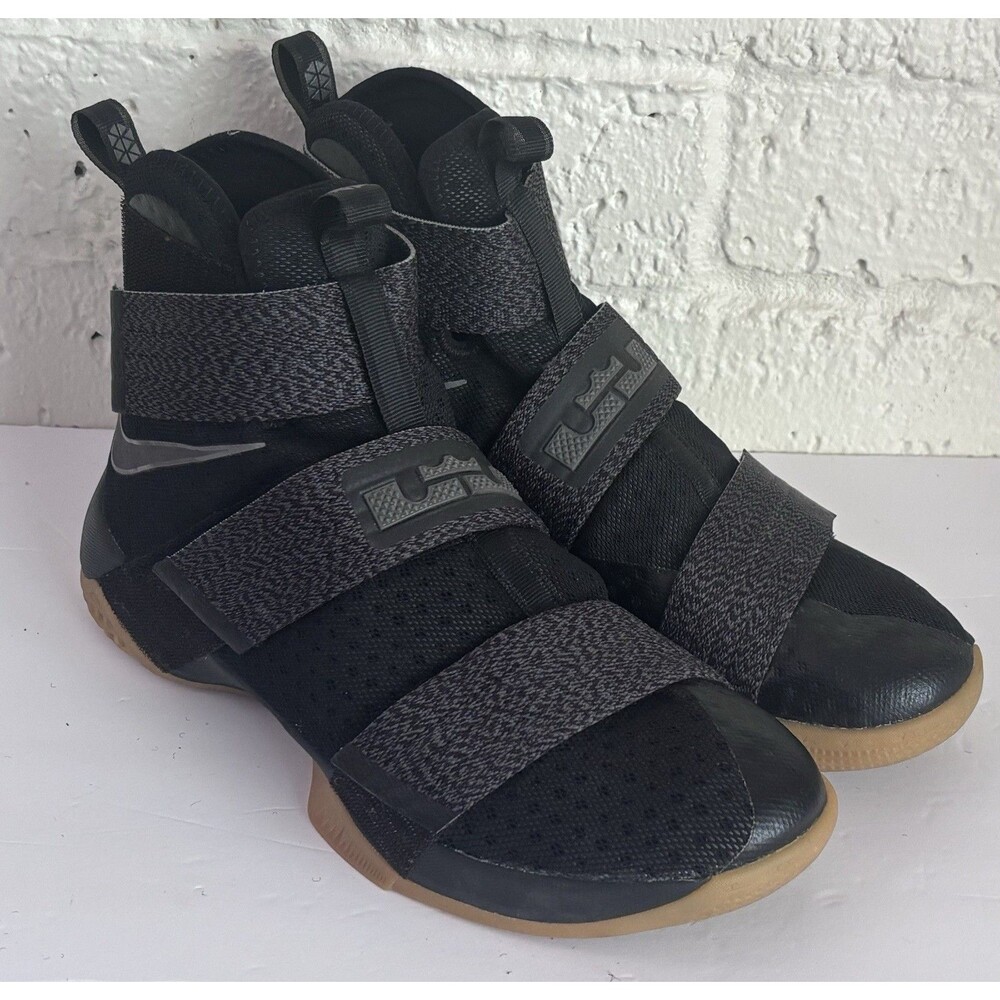 Nike LeBron Soldier 10 SFG Black Gum Men's Size 10.5 Basketball Shoes